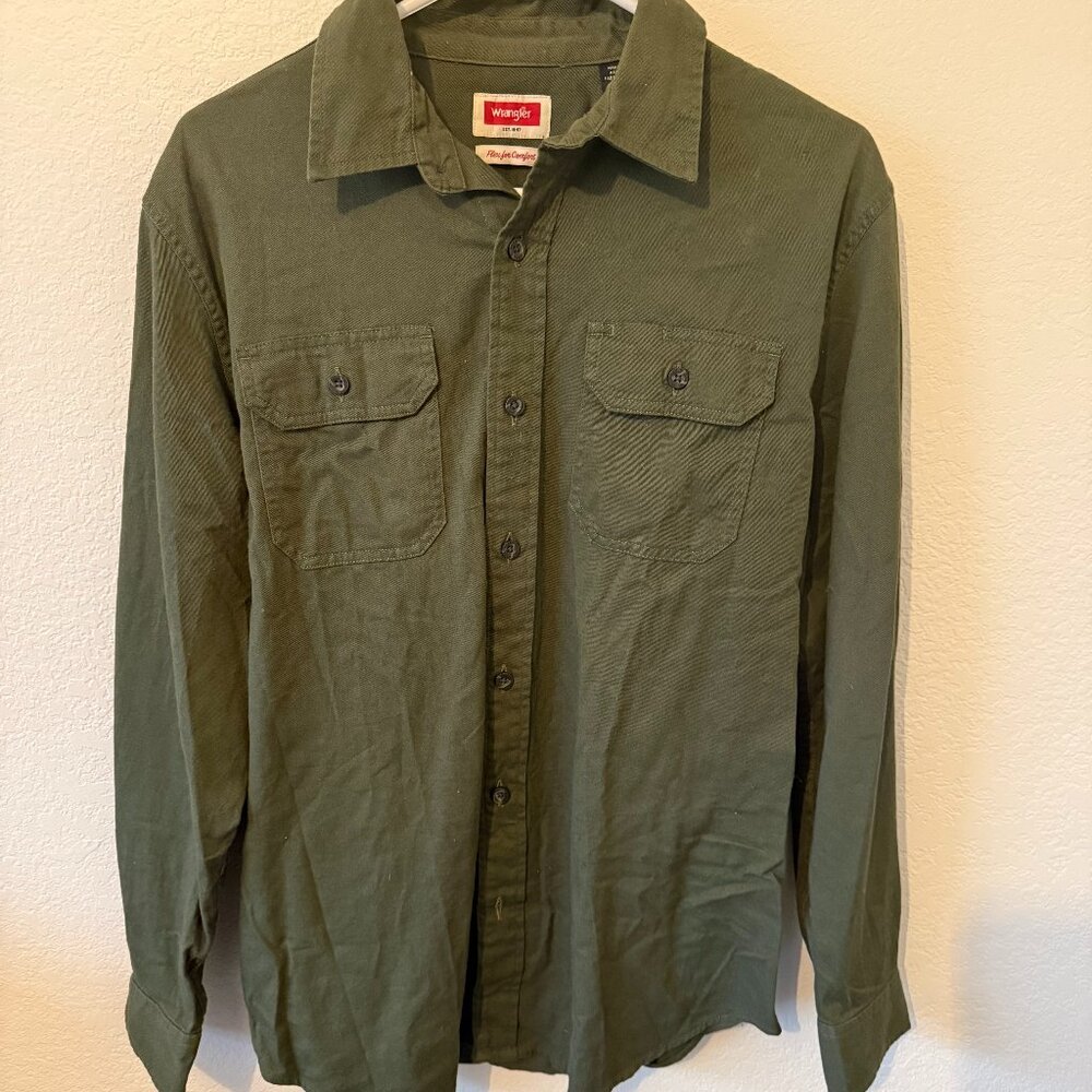 Wrangler button down shirt